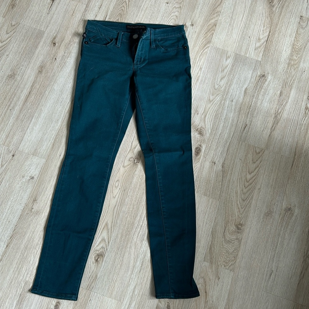 Jeans 👖 greenish blue used like new